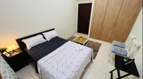 Decent Room with Balcony Near Mall of the Emirates